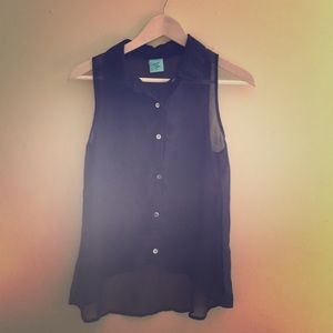 Sleeveless blouse